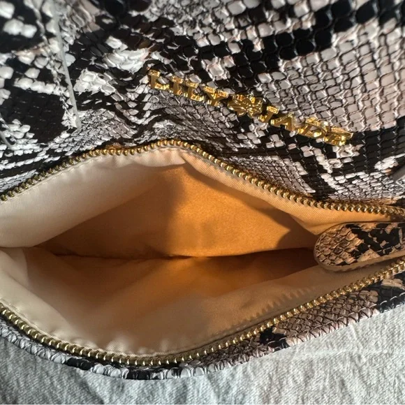 Lilly Jade Medium Brittany Convertible Purse to Backpack Snakeskin Black & White - Picture 5 of 9